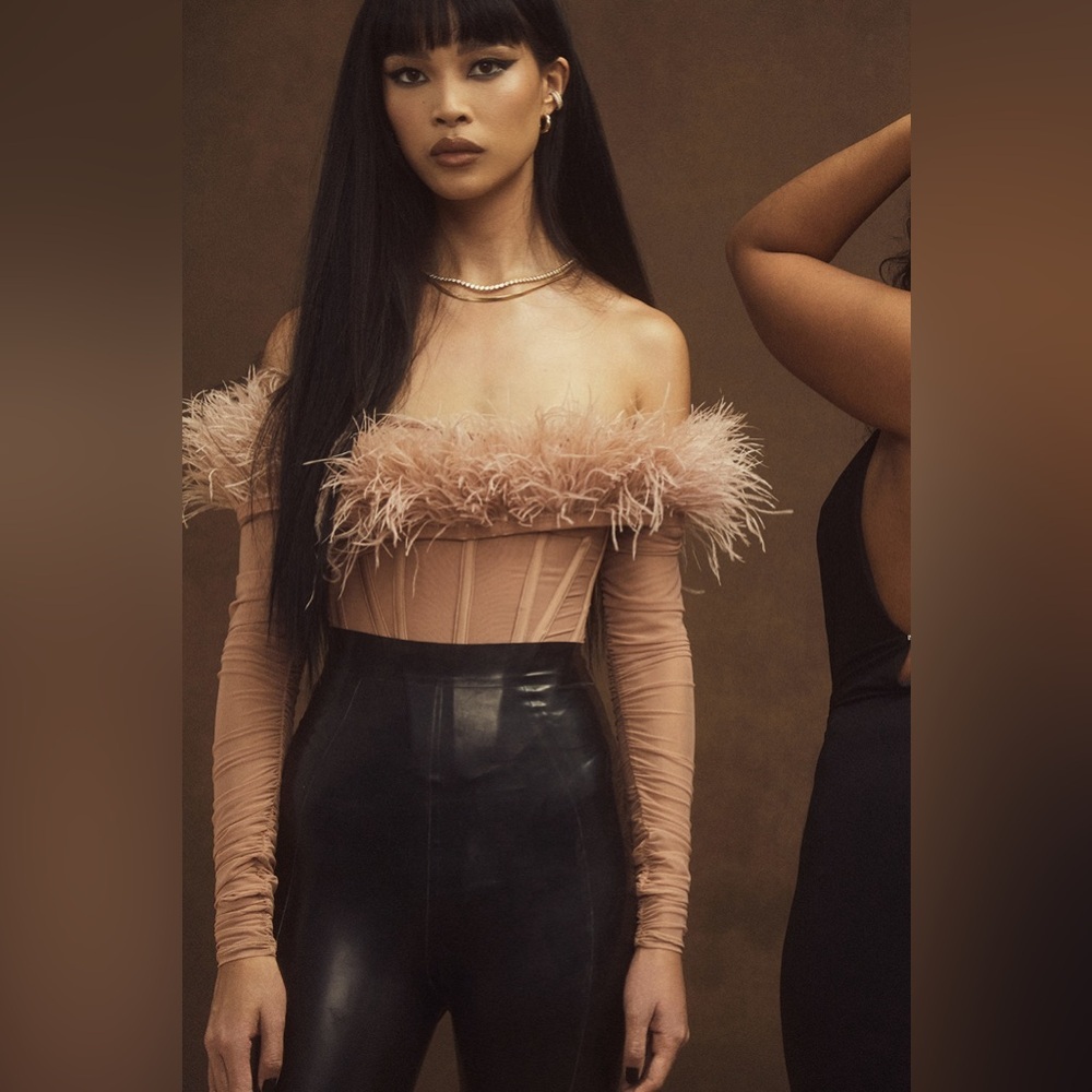 House of CB “Faith” Blush Off The Shoulder Feather Bodysuit sz XS